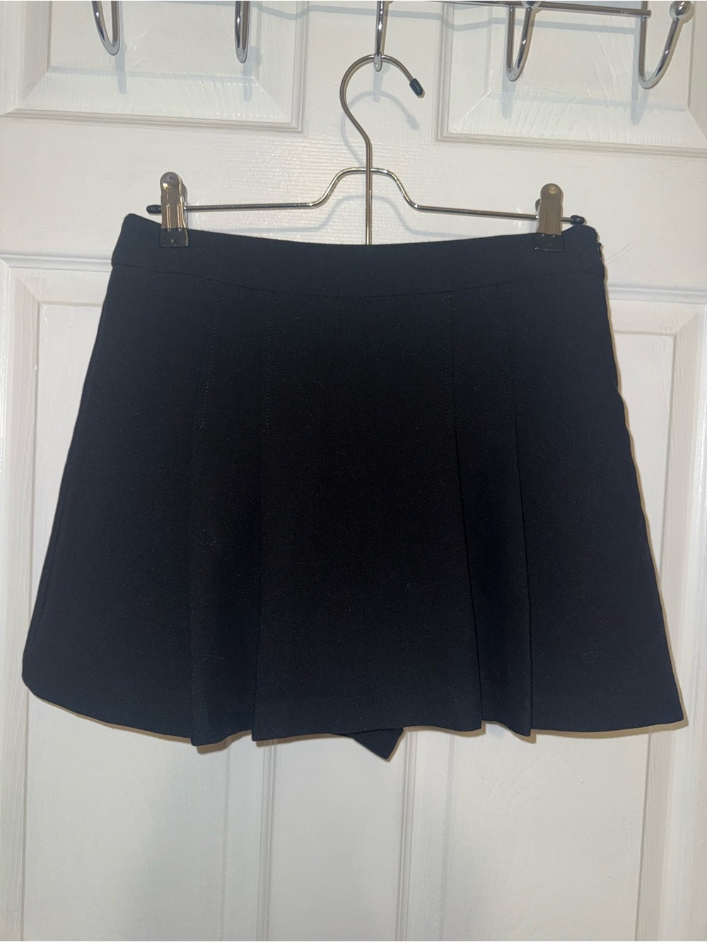 NWT Zara Black Skort - medium